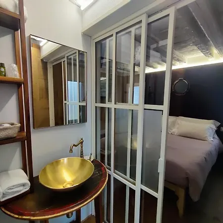 לינה וארוחת בוקר Casa Sansera 4*