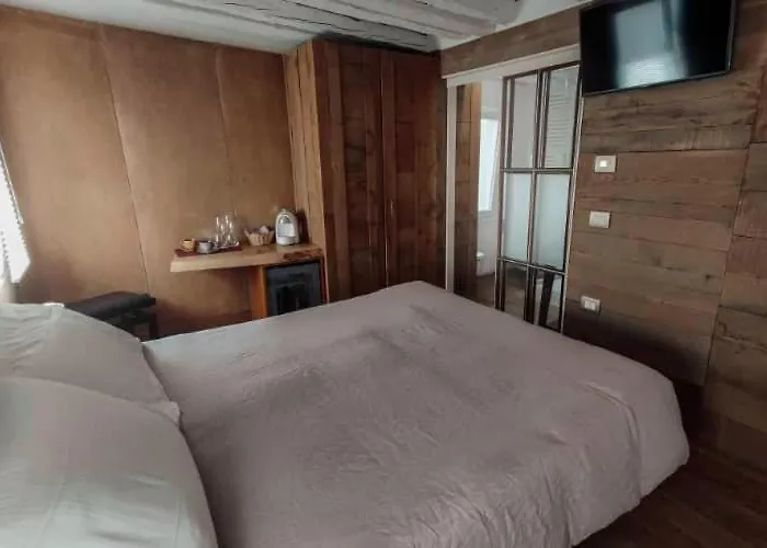 Couette-café Casa Sansera 4*